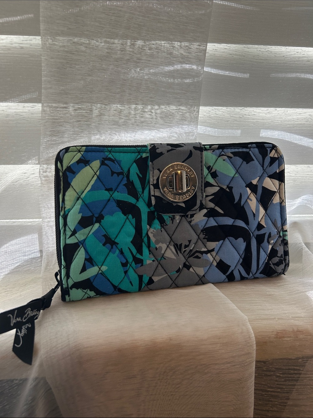 NEW Vera Bradley Quilted Zip Wallet in Blue, Teal & Gray Abstract Print - Picture 1 of 7